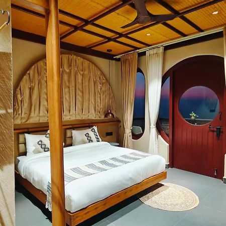 Himalayan Hobbit House Hotel Almora Ngoại thất bức ảnh