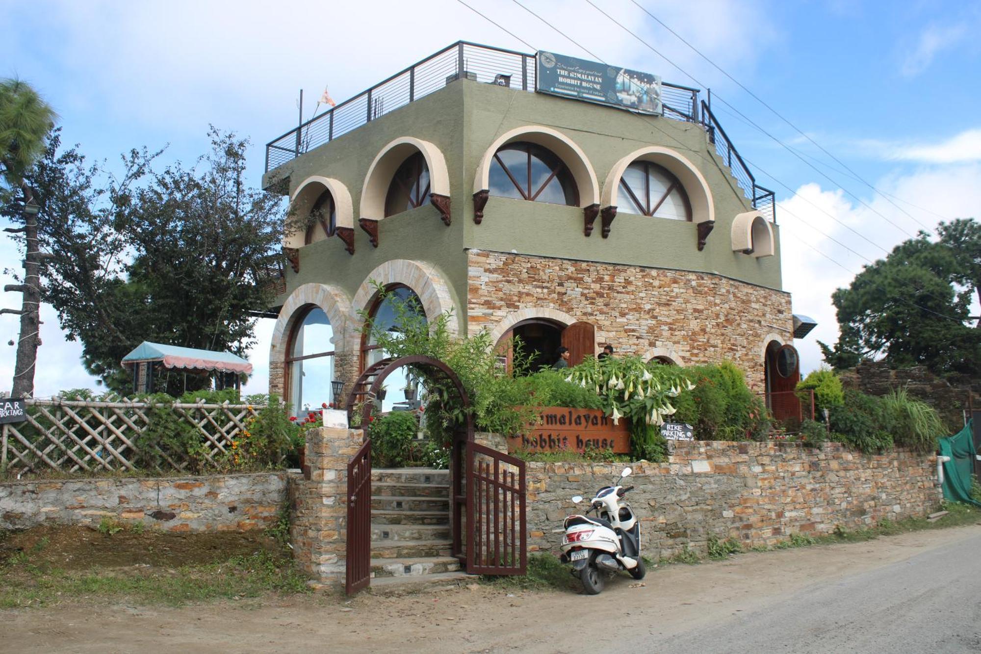 Himalayan Hobbit House Hotel Almora Ngoại thất bức ảnh