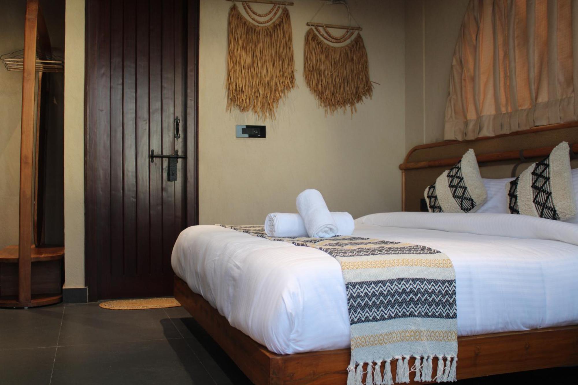 Himalayan Hobbit House Hotel Almora Ngoại thất bức ảnh