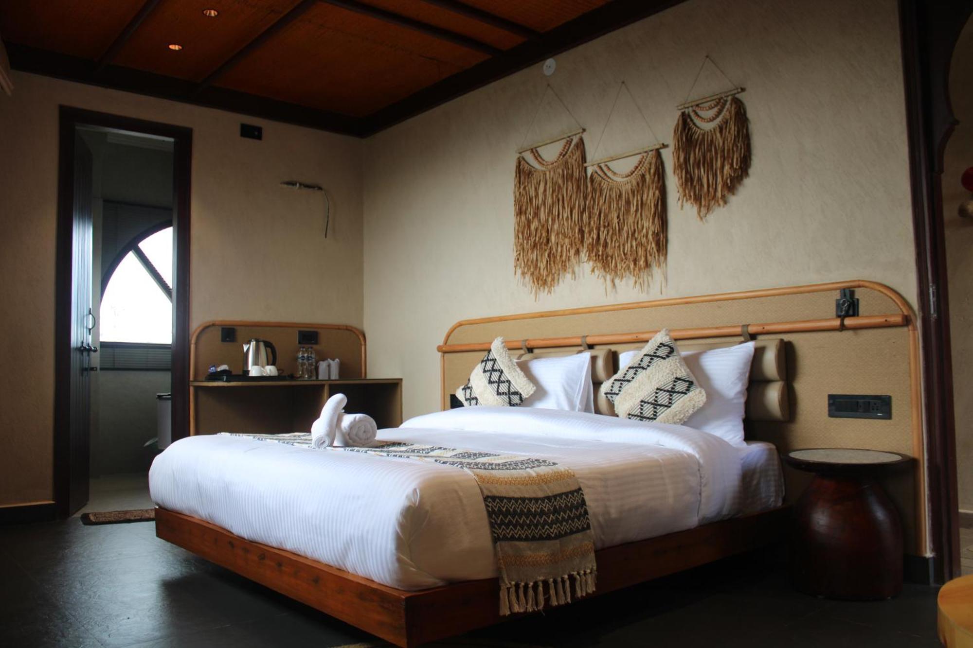 Himalayan Hobbit House Hotel Almora Ngoại thất bức ảnh